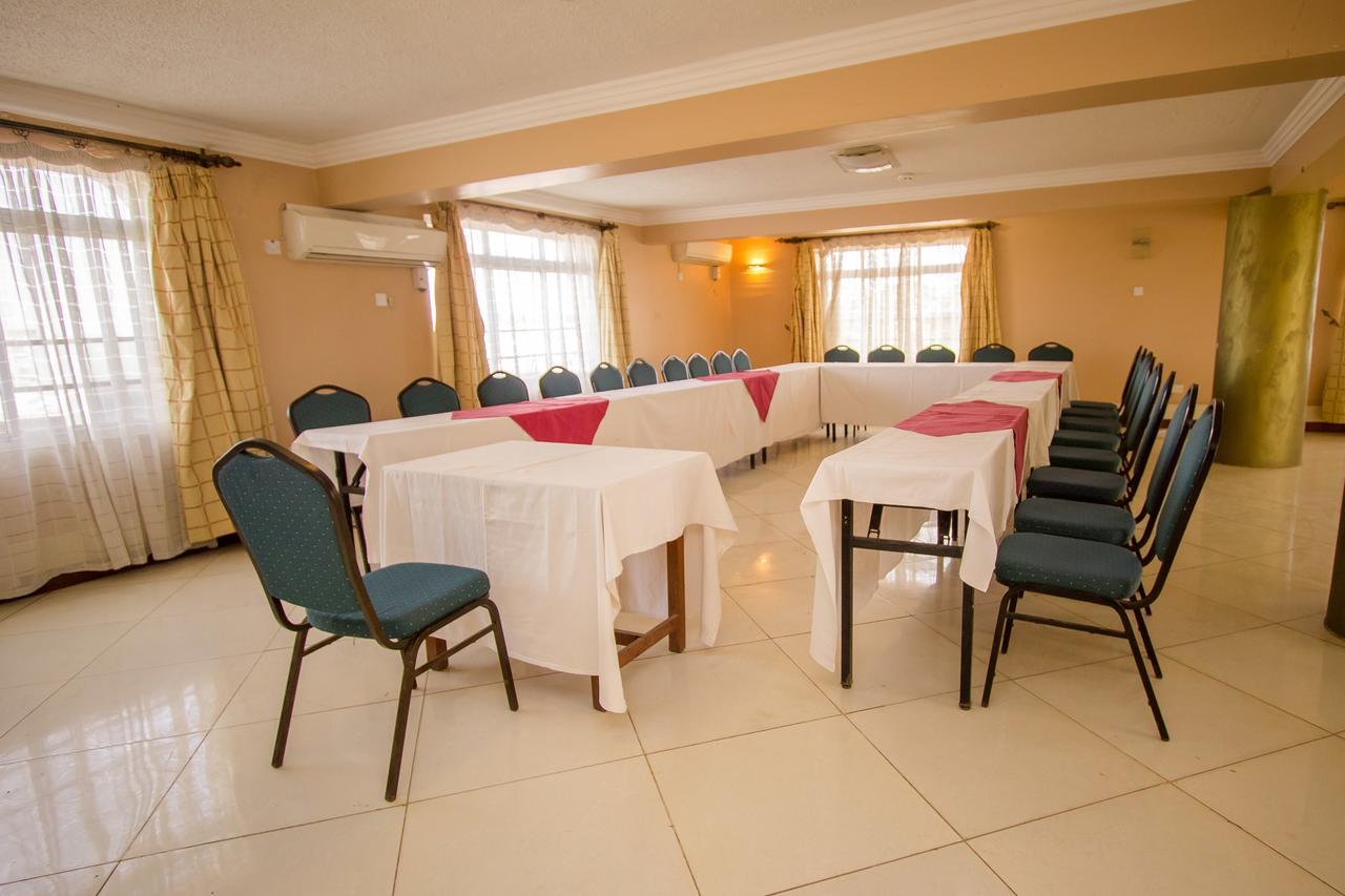 Grays Oak Hotel Athi River Bagian luar foto